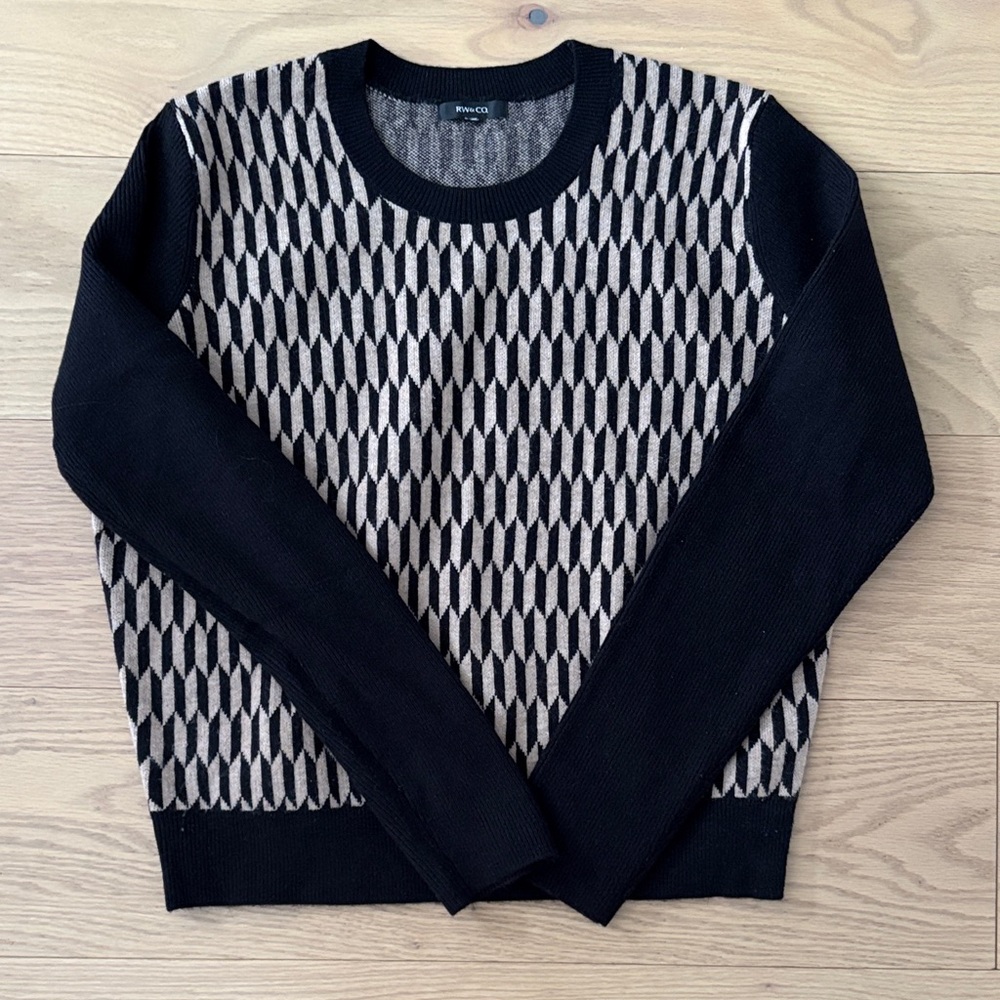 RW&CO. Black and Gold Geometric print Crewneck Sweater
